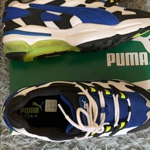 Men’s size 12  Puma Cell Alien OG